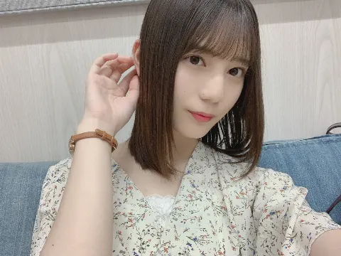 小坂 菜緒｜ベーグルが食べたい気分です。自分で作ってみるのも良しだけど、…（2020-07-16）