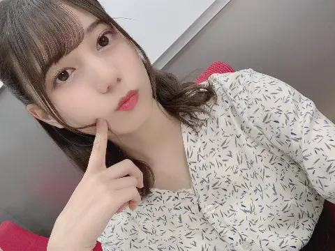 小坂 菜緒｜昨日の夜に、ふとタイトルがパって思い浮かんで、でも謎の自信で…（2020-10-16）｜2枚目