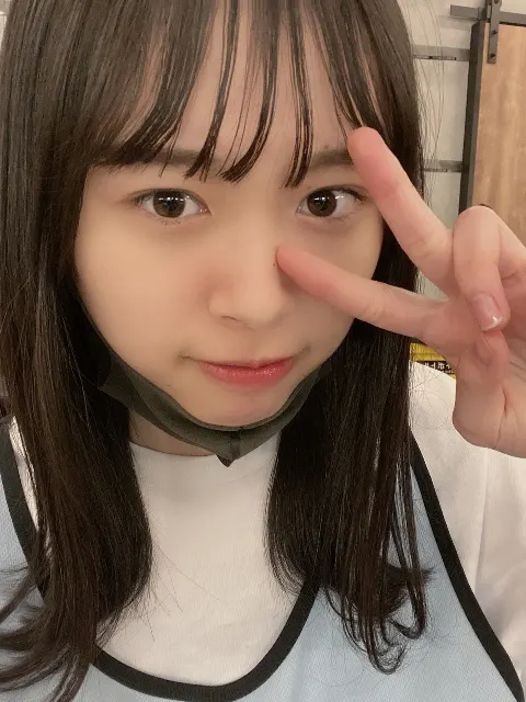 上村 ひなの｜考えちゃう（2020-12-18）｜3枚目