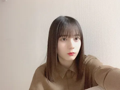 小坂 菜緒｜振り返れば平行線、ただ今歩いている道は紆曲している。人生をひ…（2021-01-31）