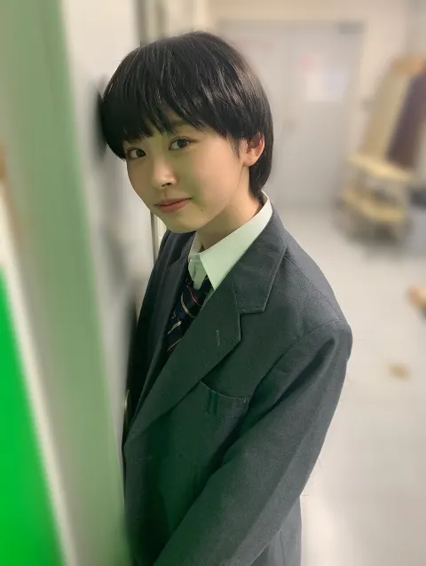 髙橋 未来虹｜大きめのブレザー（2021-02-17）