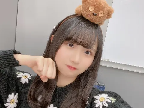 上村 ひなの｜三つ編みツインテールポニーテールストレート巻き。（2021-04-14）｜3枚目