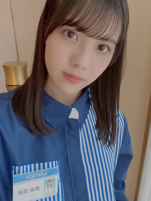 森本 茉莉｜衣替えせずに、兄のクローゼットばかり開けている。（2021-04-18）｜2枚目