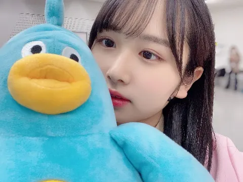 上村 ひなの｜不思議でカラフル🥳（2021-05-29）｜5枚目