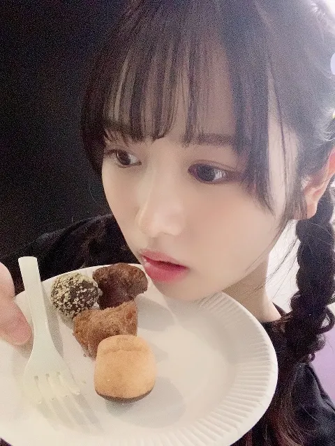 上村 ひなの｜ドーナッてるんだ（2021-08-01）｜4枚目