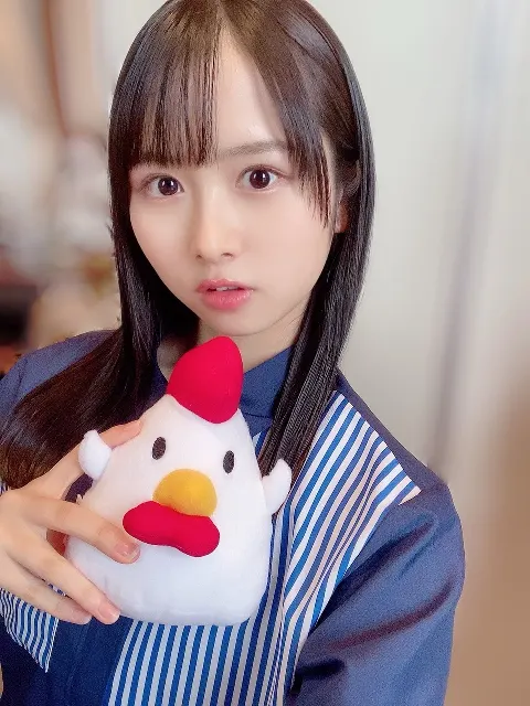 上村 ひなの｜真っ白でかわいい（2021-08-11）
