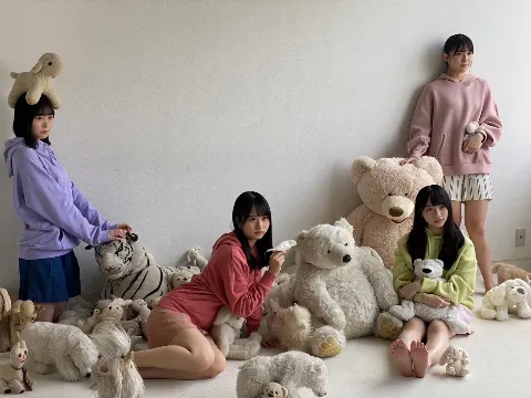 髙橋 未来虹｜くまのぬいぐるみ、いくつあるでしょうか。（2021-11-04）｜2枚目