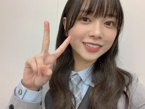 山口 陽世｜(_¨̮_)>≡制服（2021-11-22）｜2枚目