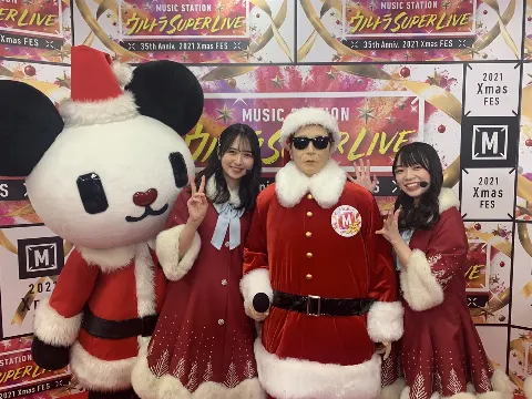 上村 ひなの｜鈴の音がすぐそこに❤️💚（2021-12-25）｜4枚目