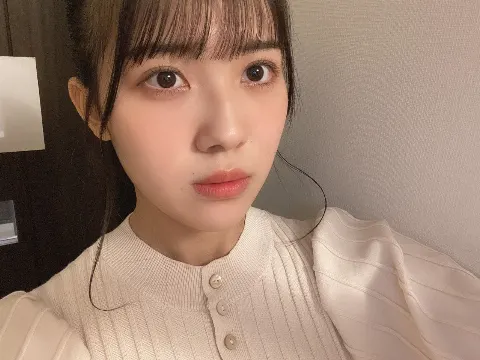 森本 茉莉｜SHOWROOM前って毎回前髪切りすぎてしまう。なぜだ〜（2022-05-11）