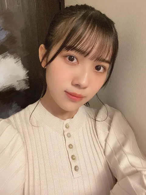 森本 茉莉｜SHOWROOM前って毎回前髪切りすぎてしまう。なぜだ〜（2022-05-11）｜2枚目