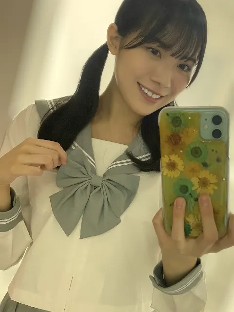 森本 茉莉｜約2ヶ月ぶりの制服（2022-06-25）｜2枚目