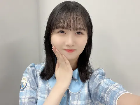 上村 ひなの｜new制服になったよ（2022-08-11）｜2枚目