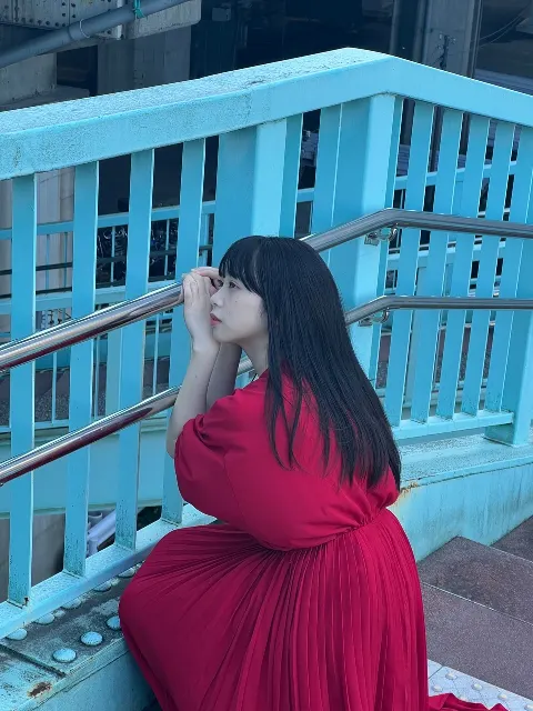 山口 陽世｜( ¨̮ )>≡水色と赤（2022-10-22）｜3枚目