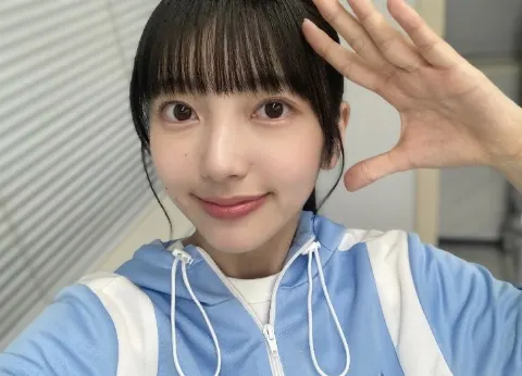 小西 夏菜実｜お仕事終わり東京の夜景を眺めながらボーっとするのが最近のルーティン 小西夏菜実 524773（2022-12-15）｜2枚目