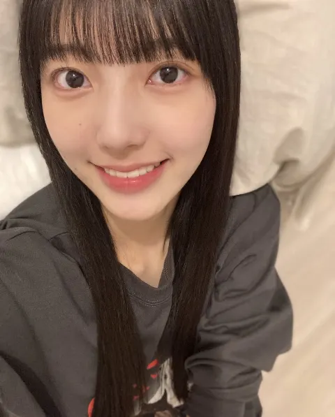 小西 夏菜実｜お仕事終わり東京の夜景を眺めながらボーっとするのが最近のルーティン 小西夏菜実 524773（2022-12-15）｜3枚目