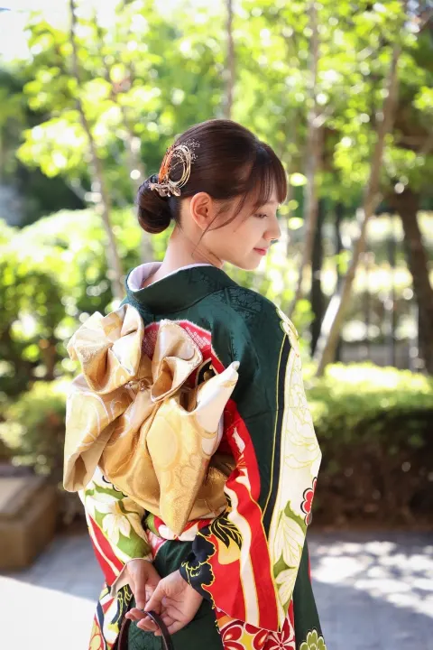 平岡 海月｜冬をギュッと集めた1月、おかげさまで平岡海月成人致しました。（2023-01-13）