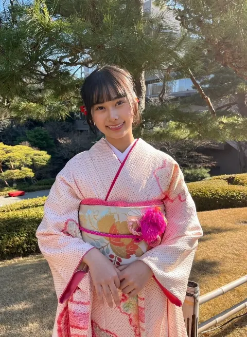 石塚 瑶季｜✨祝祝福福✨　石塚瑶季（2023-01-18）｜2枚目