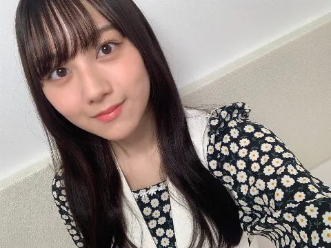 平岡 海月｜新しい制服に身を包んで🌸平岡海月（2023-03-14）｜2枚目