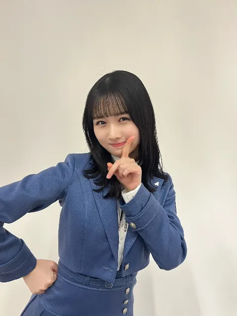 上村 ひなの｜新しいアー写ができたんです。って遅めのご報告（2023-03-19）｜2枚目
