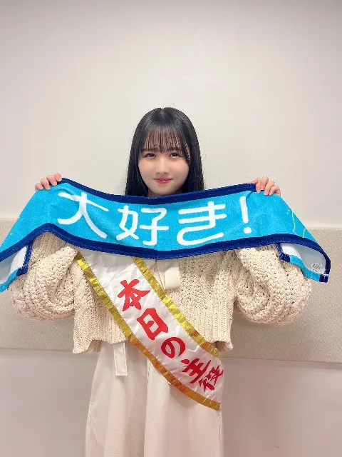 上村 ひなの｜19歳、なりました（2023-04-14）｜4枚目