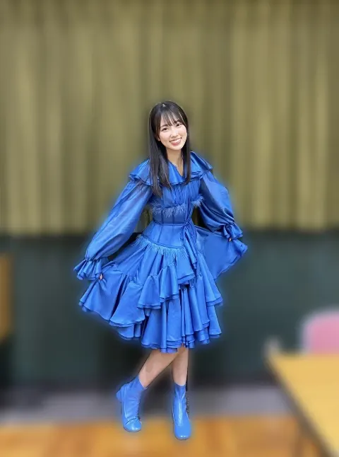 清水 理央｜最近のマイブームは電車に揺られて綺麗な海に行く妄想をすることです　清水理央（2023-04-15）｜2枚目