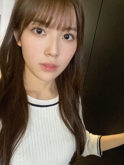 森本 茉莉｜くまさんヘアから飛び出るアホ毛の数は？？（2023-05-12）｜2枚目