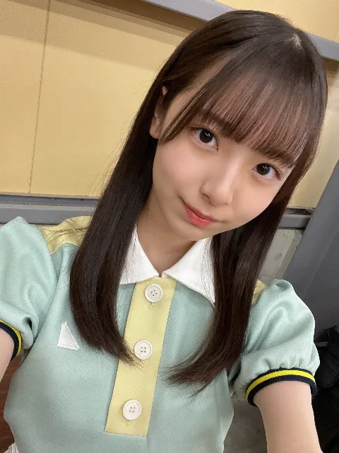 渡辺 莉奈｜1回ハマった曲は一時的にしか聴かなくなっちゃうけど夏曲は飽き…（2023-06-23）｜2枚目