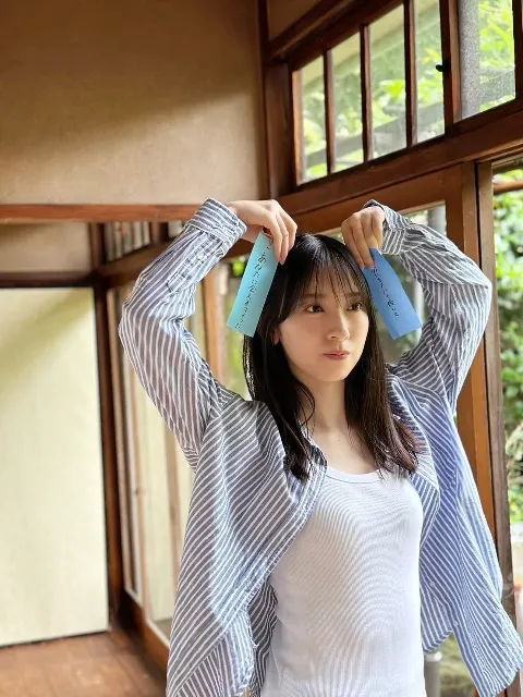 金村 美玖｜#BOMB さん 発売です🌌（2023-07-08）｜3枚目