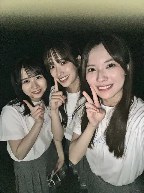 森本 茉莉｜こんなにキメているけど実は照れている。腰に手まで置いちゃっているけど、これでも実は照れている。（2023-10-19）｜9枚目