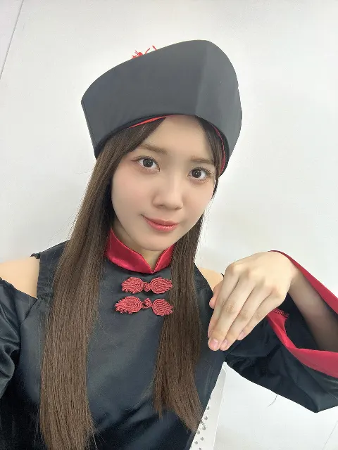 森本 茉莉｜衣替え今日こそするぞ！いや、まだちょっと暖かいかもしれないか…（2023-10-24）｜5枚目