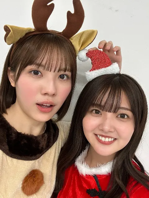 森本 茉莉｜今年はクリスマスぽいお洋服沢山着れました🎄（2023-12-26）｜13枚目