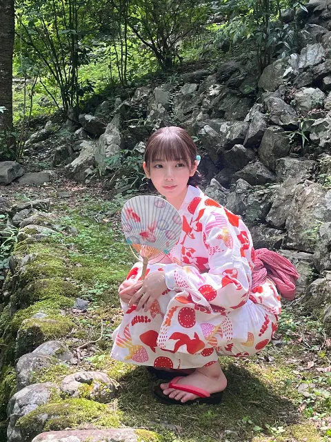 渡辺 莉奈｜2023_（2023-12-31）｜6枚目