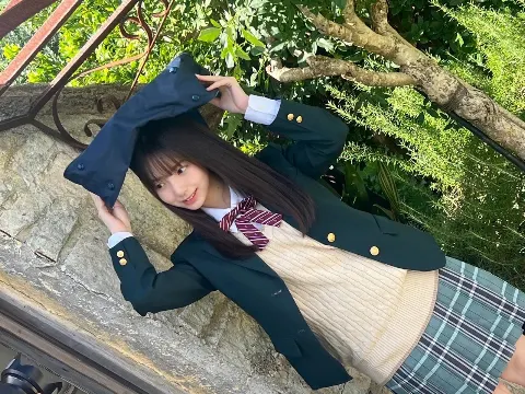 渡辺 莉奈｜青、紺、緑（2024-01-31）｜2枚目