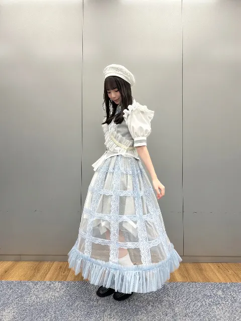 渡辺 莉奈｜どの場所にも本ひとつあればどこへでも飛び立てる。貴方ならどの本を選びますか？（2024-02-03）｜2枚目