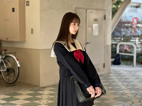 渡辺 莉奈｜中学卒業（2024-03-13）｜2枚目