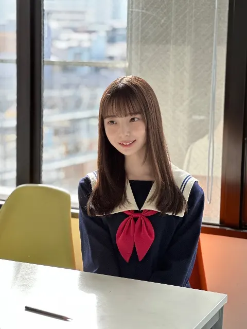 渡辺 莉奈｜中学卒業（2024-03-13）｜4枚目