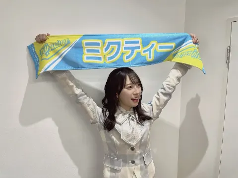 金村 美玖｜アー写を撮る時はいつもより目力強め（2024-03-14）｜10枚目
