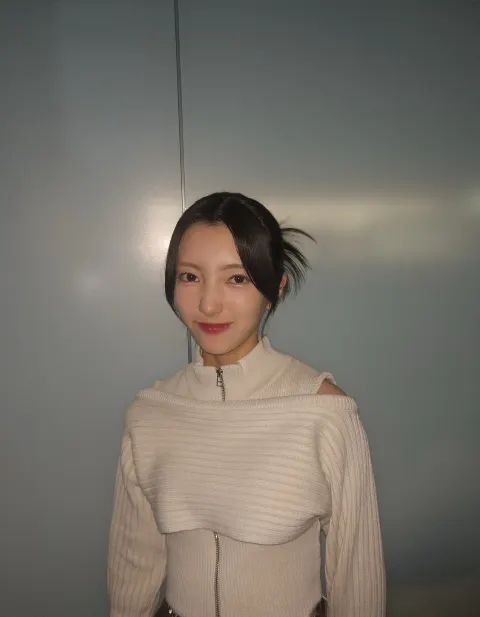 小西 夏菜実｜なんかもうすぐで20歳だそうです（2024-09-22）｜2枚目