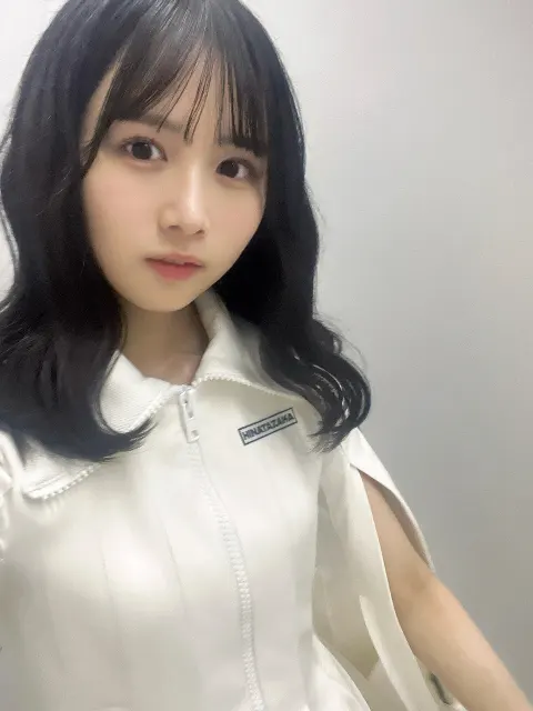 上村 ひなの｜白黒はっきりしないけど白が好き（2024-09-30）｜3枚目