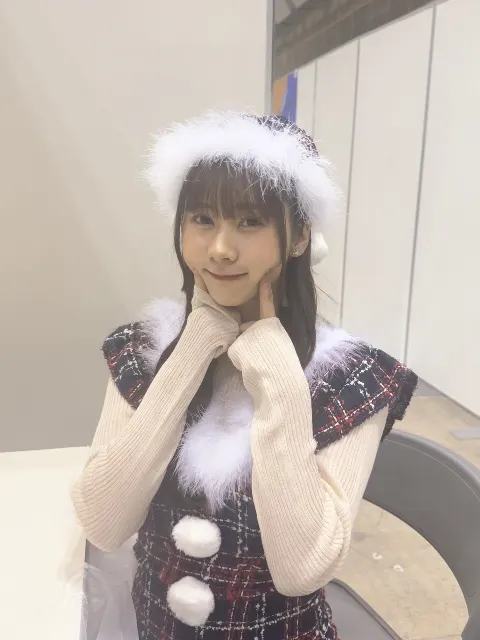 石塚 瑶季｜サンタ塚はみなさんに会いたいのである〜✨（2024-12-18）｜2枚目