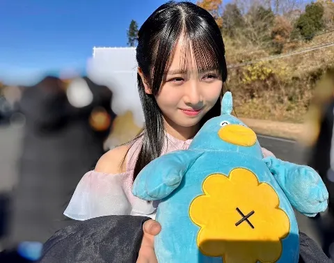 ポカ｜ポカが卒業写真だけが知ってるのMVオフショットを公開しました📸ぜひご覧ください🐦（2024-12-29）｜7枚目