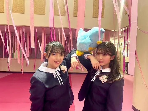 ポカ｜ポカが卒業写真だけが知ってるのMVオフショットを公開しました📸ぜひご覧ください🐦（2024-12-29）｜10枚目