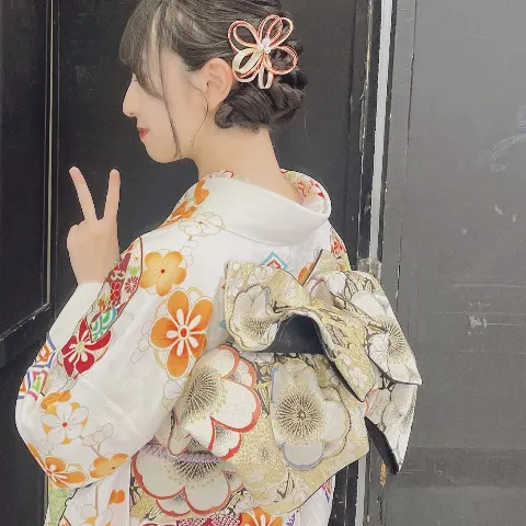 金村 美玖｜2025もよろしくお願いいたします🙂‍↕️（2025-01-06）｜4枚目