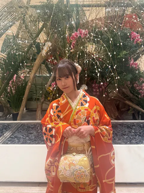 石塚 瑶季｜群青（2025-01-17）｜2枚目