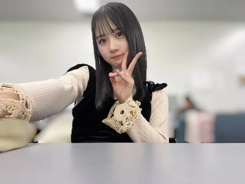 上村 ひなの｜ウドンおいしい（2025-01-21）｜4枚目