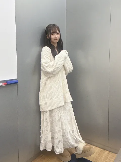 石塚 瑶季｜チョコあーーげる！（2025-02-16）｜4枚目