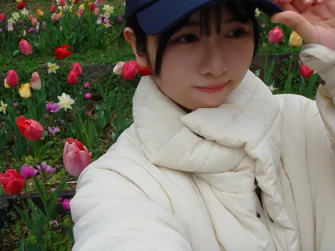 上村 ひなの｜横浜散歩、そしてSHOWROOMやります！#へんてこスイッチ（2025-04-08）｜8枚目