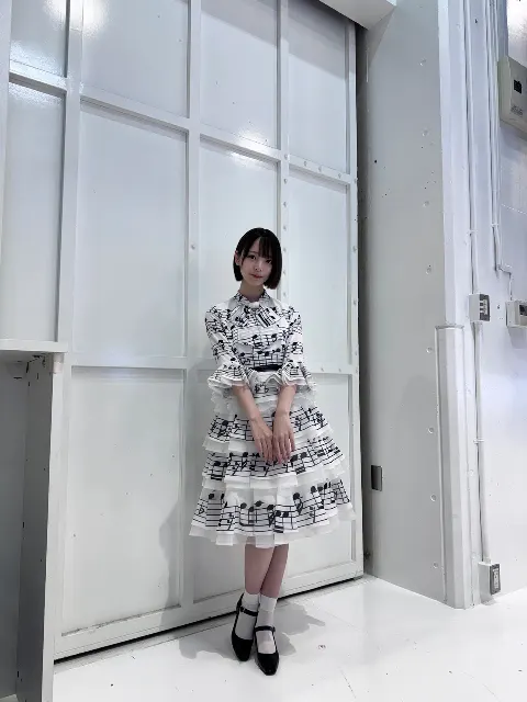 渡辺 莉奈｜青と白（2025-04-08）｜3枚目