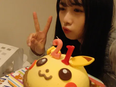 上村 ひなの｜21歳、なりました（2025-04-12）｜3枚目